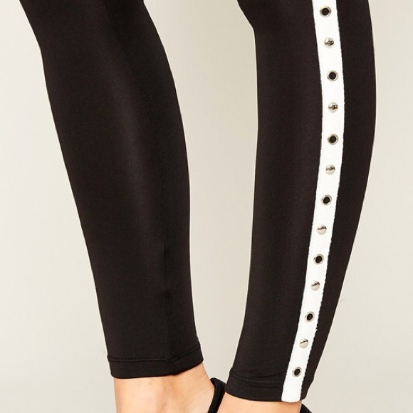 CLEARANCE Black Grommet Stripe Leggings - Picture 2 of 3